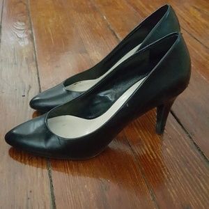 Classic Franco Sarto black leather pumps